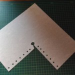 最後に照明を取り替えます。かさを自作します